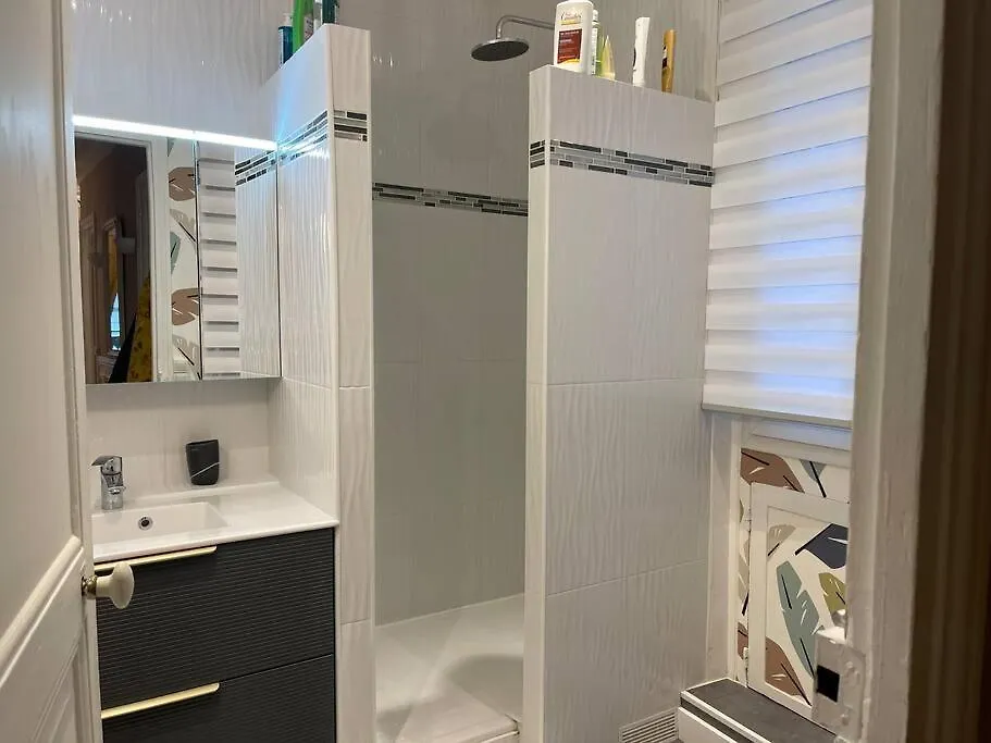 Au Coeur Du Quartier Butte Montmartre Appartement Parijs